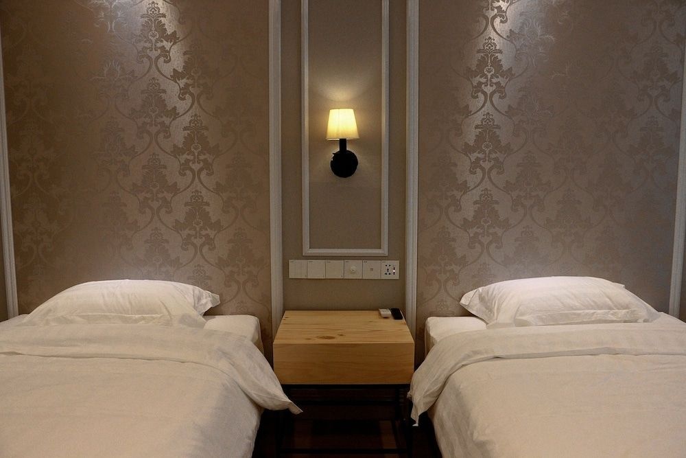 Solo Hotel Shuanglong Store