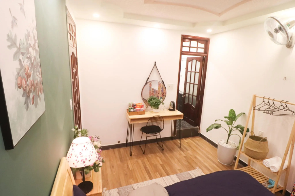 Economy room