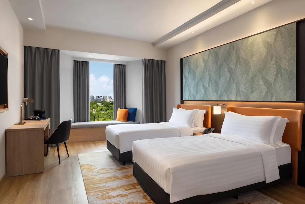 Wyndham Singapore Hotel Room Type - Premier King Room with Skyline View