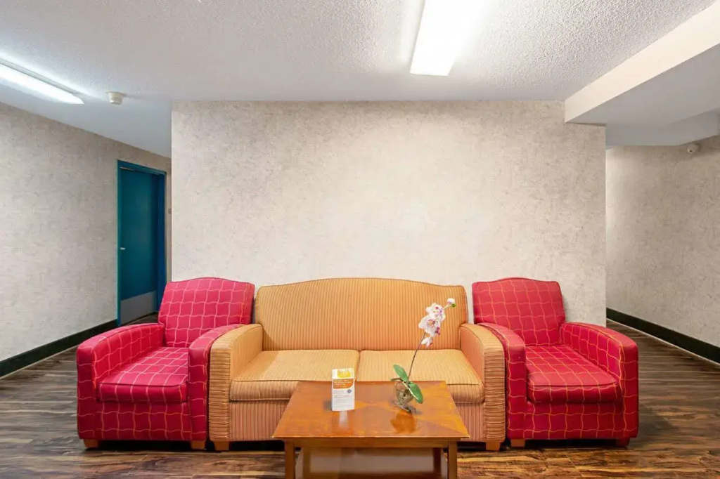 Econo Lodge - фото 23