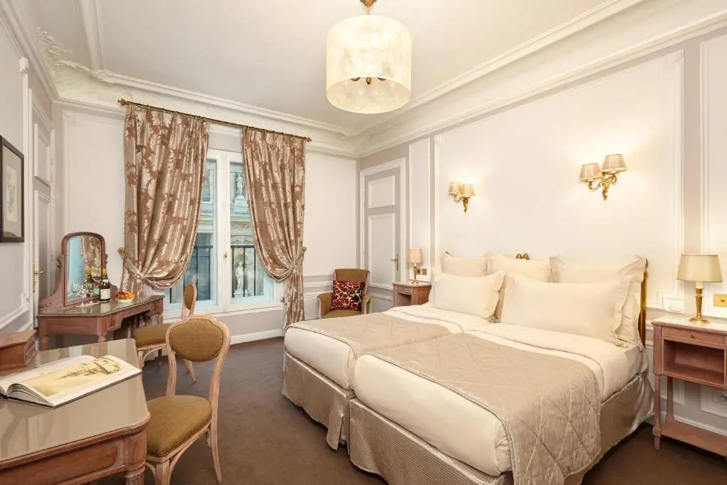 Hotel Regina Louvre 71
