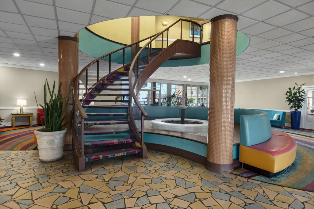 Lobby & Reception