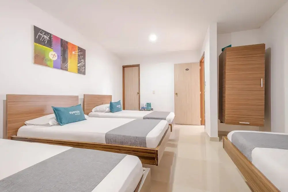 Hotel Metropolitana Plaza - Chambres