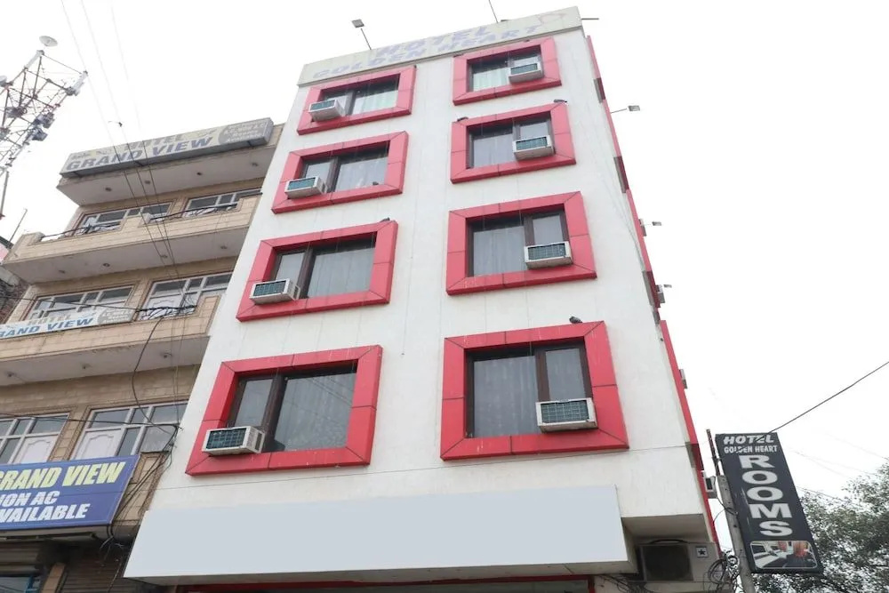 OYO 28646 Hotel Golden Heart