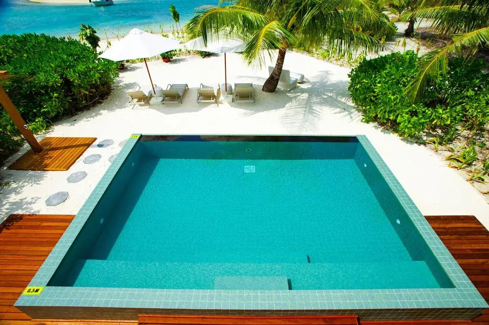Holiday Inn Resort Kandooma Maldives
