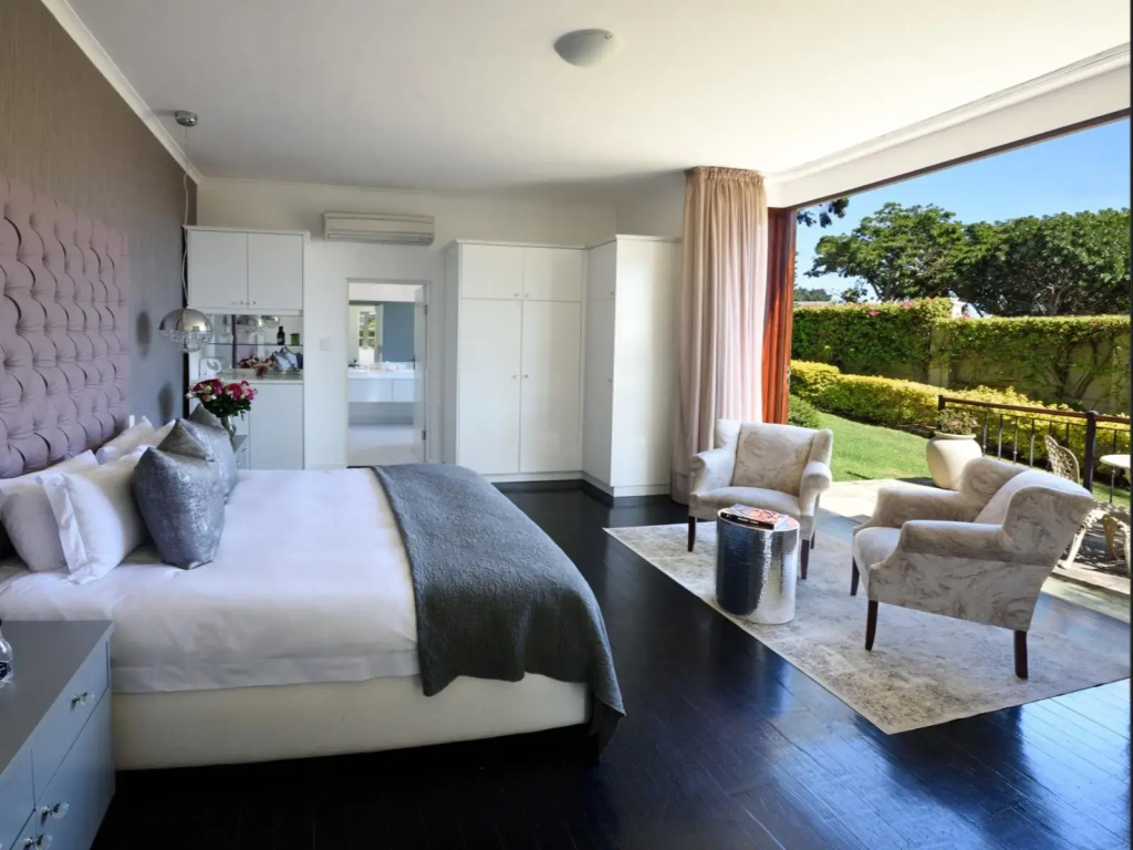 The Clarendon - Fresnaye