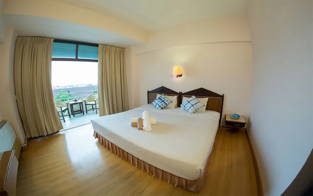 Phrae Nakara Hotel - Chambres