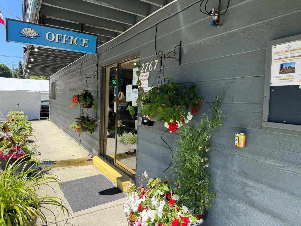Sand Pebbles Inn