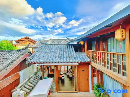 Mai Xiao Mai Resort Courtyard in Lijiang