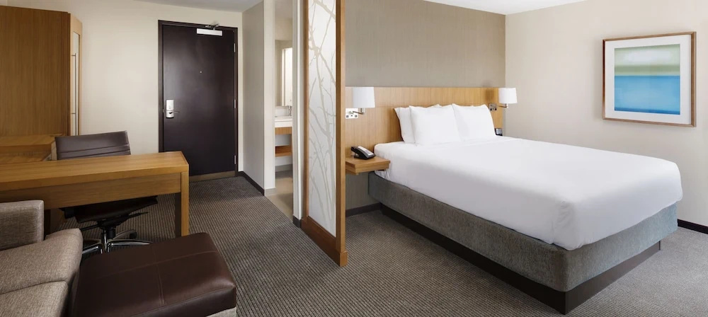 High Floor Double room (full double bed)