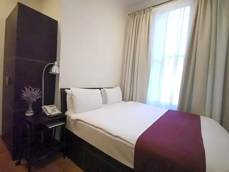 Economy room