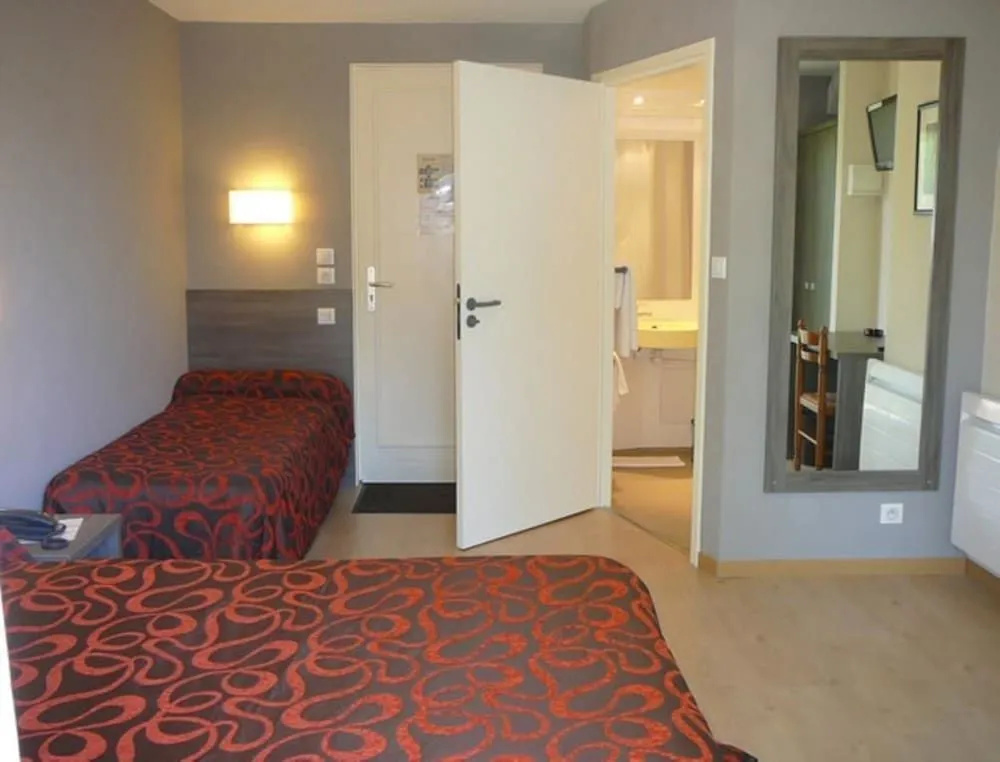 Voir la photo 3 — Relais des Cinq Routes