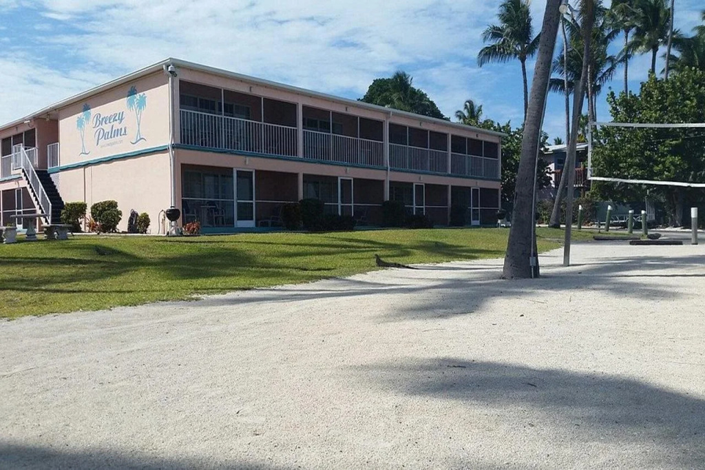 Breezy Palms Resort