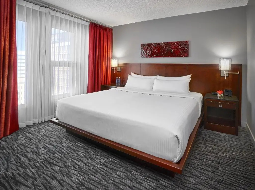 1 Bedroom Double Suite full double bed