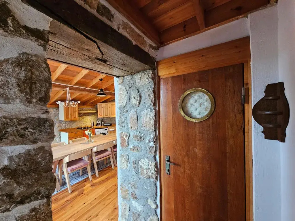 Tepeboz Stone House Karaburun