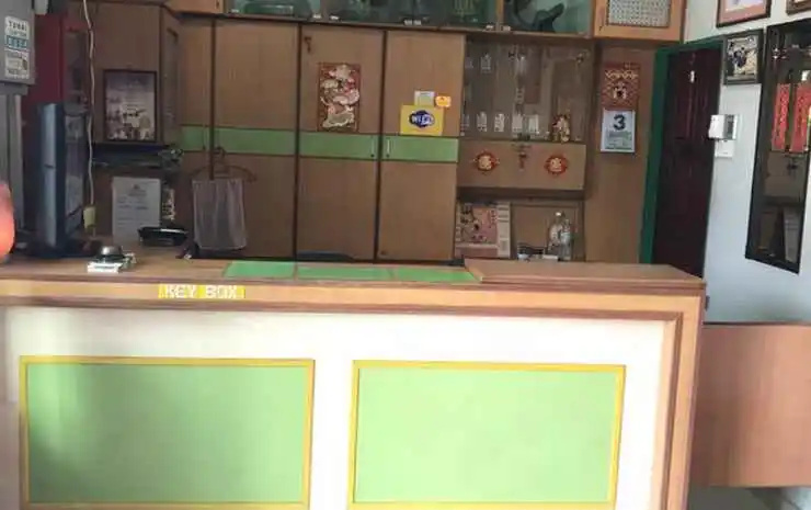 Lobby & Reception