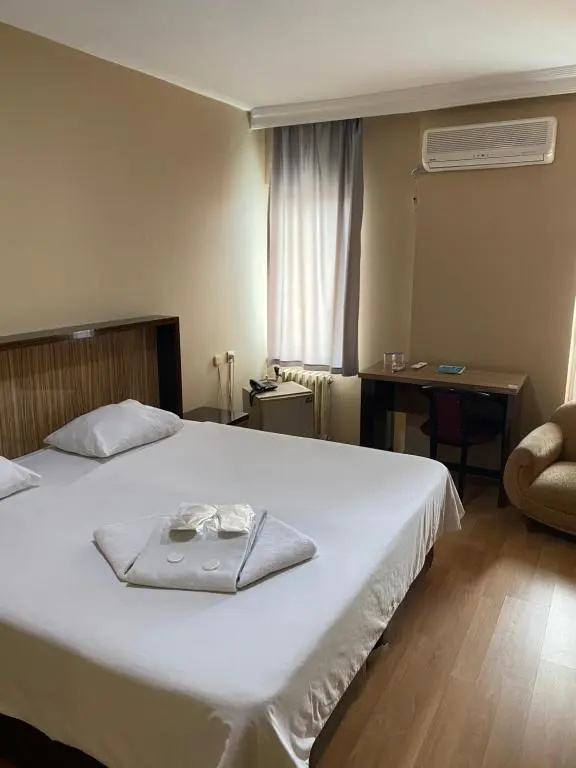 Standard Double room with sea view (full double bed)
