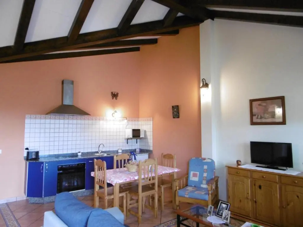 3 Bedrooms Apartment