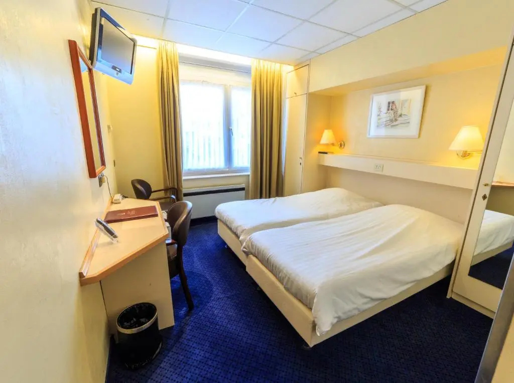 Hotel Pacific - Chambres
