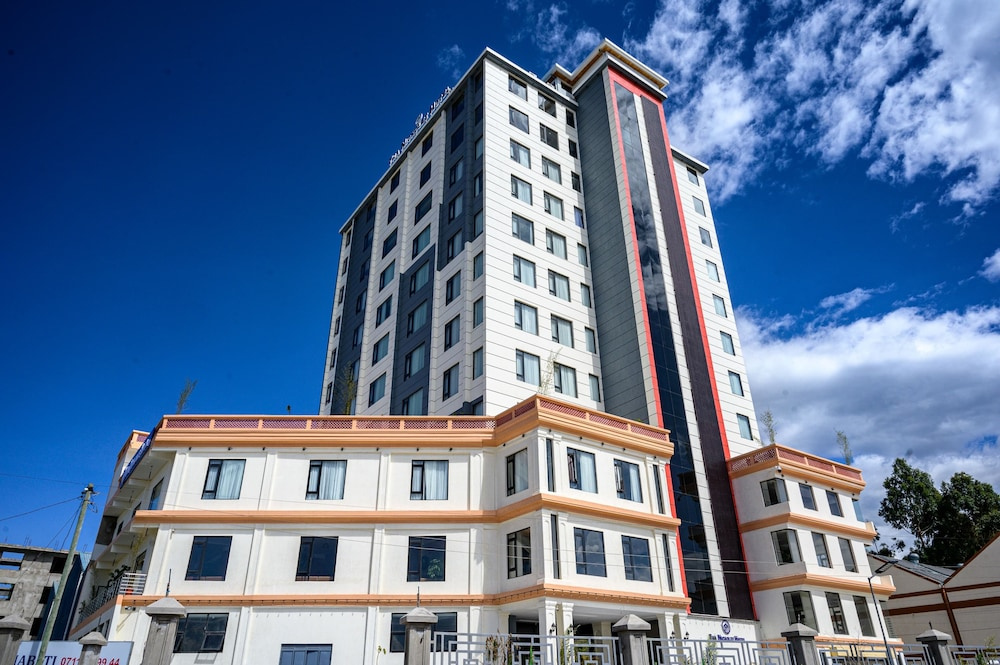 Tha Nickolee Hotel