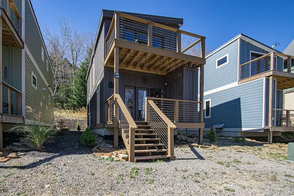 3 Bedroom: Coal Box Beautiful Unique Home Close to Slopes