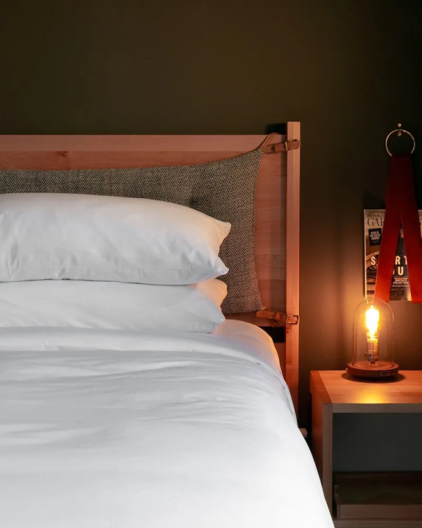 2 Bedrooms room