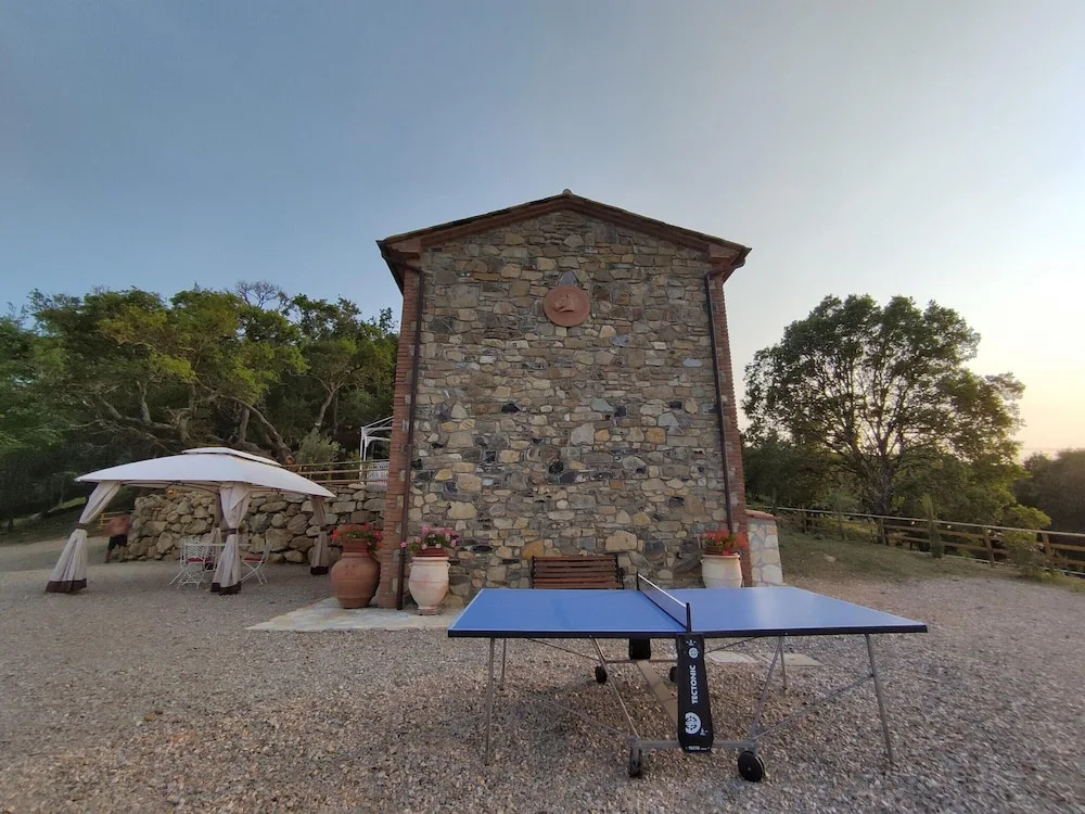 New Tuscan Villa With Pool