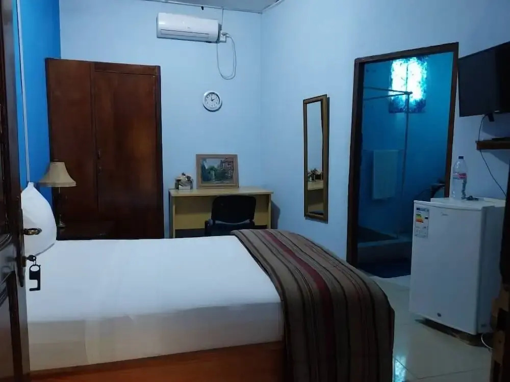 Miss. Emily Place - фото 3