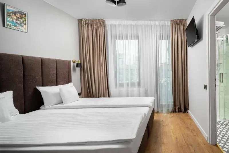 Superior Double room (full double bed)