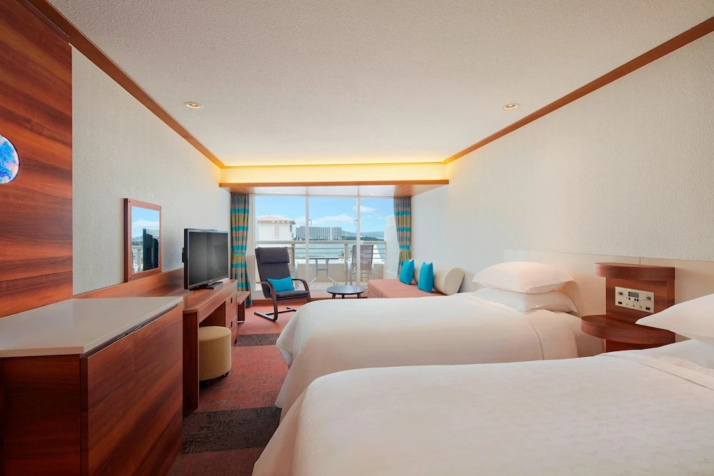 Sheraton Okinawa Sunmarina Resort - Chambres
