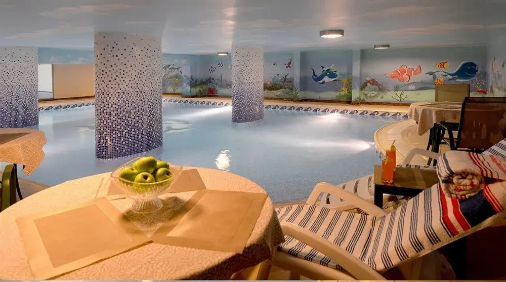 Hotel photo 11