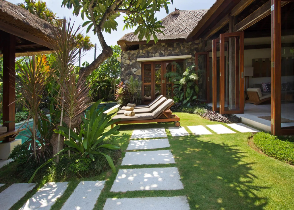 2 Bedrooms Villa