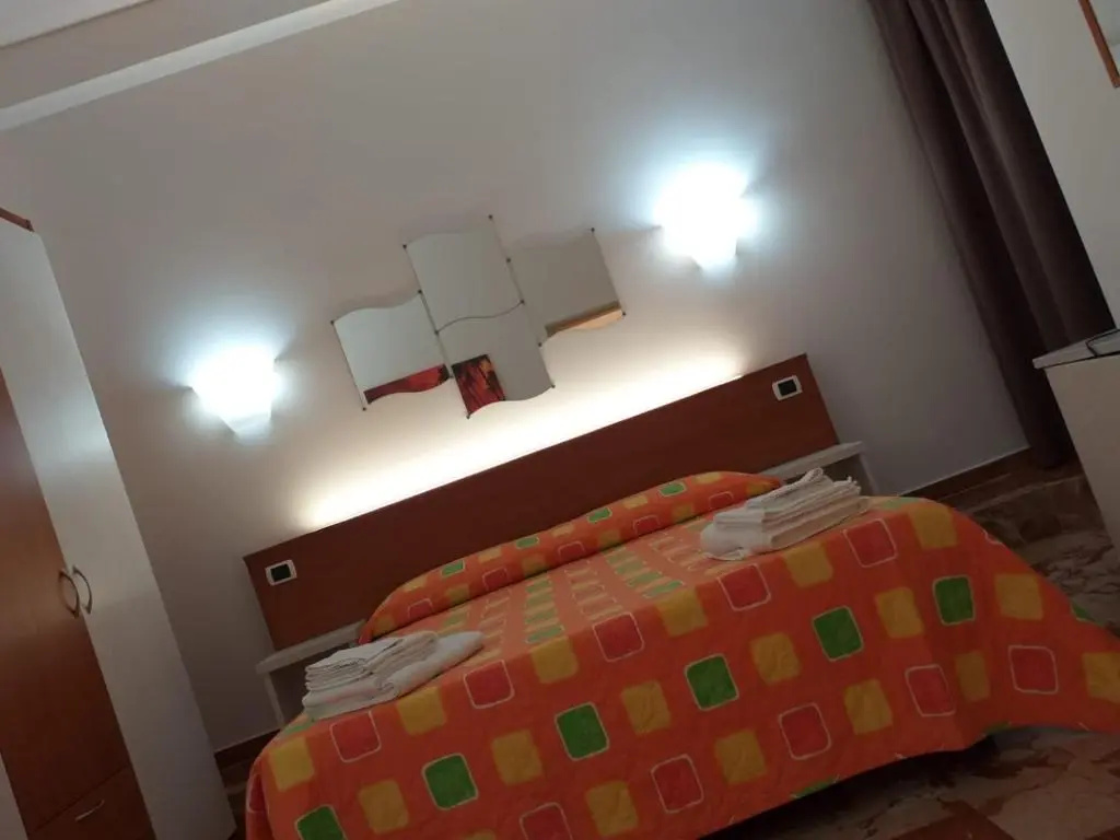 Economy room