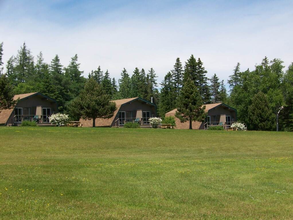 Silver Dart Lodge by null