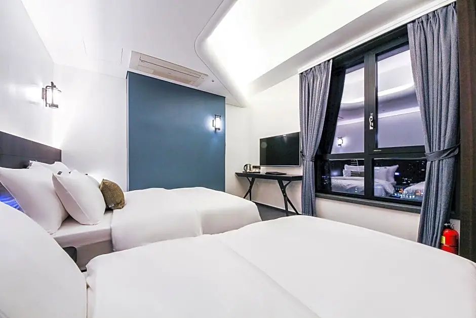 Deluxe Double room (twin beds)