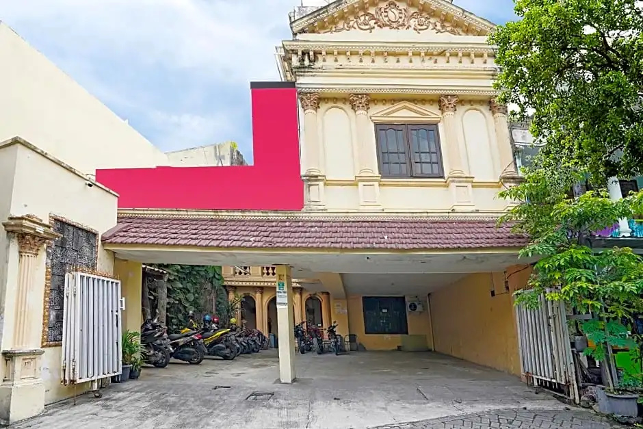 OYO 91390 Kost Grand Royal Elite