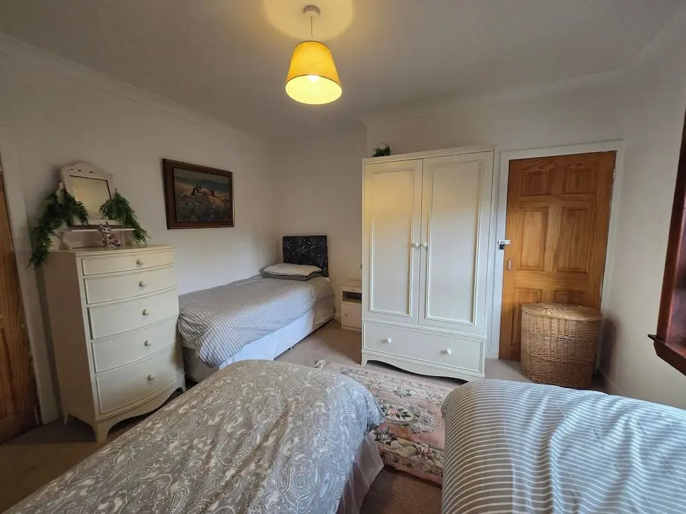 Apartmentsleeps5-parking-garden-petsok