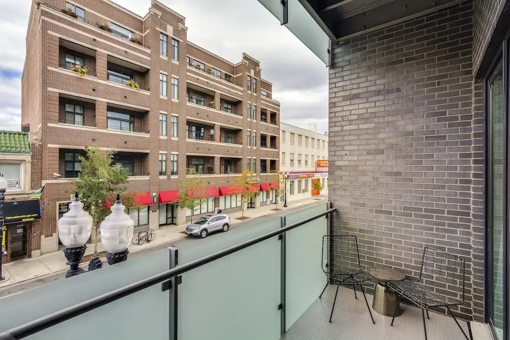 6 Bedrooms in Beautiful Sheridan Park by AllSet Turnover