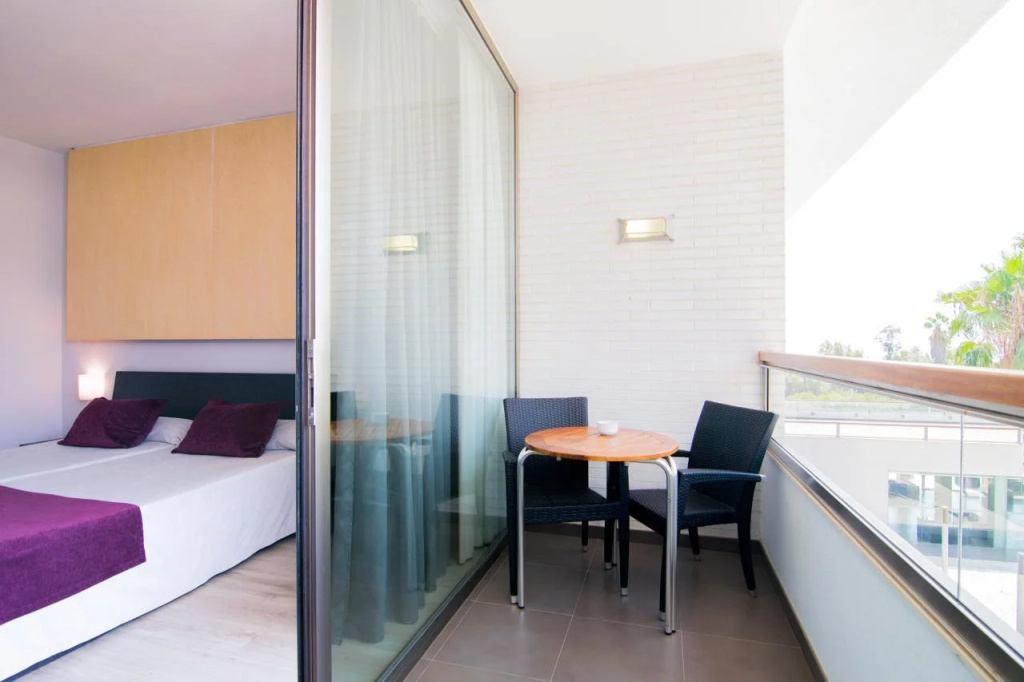 Balcony & Terrace
