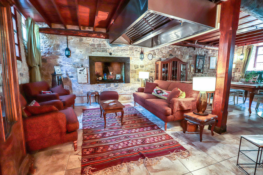 Ayvalık Otel Macaron Konağı by null