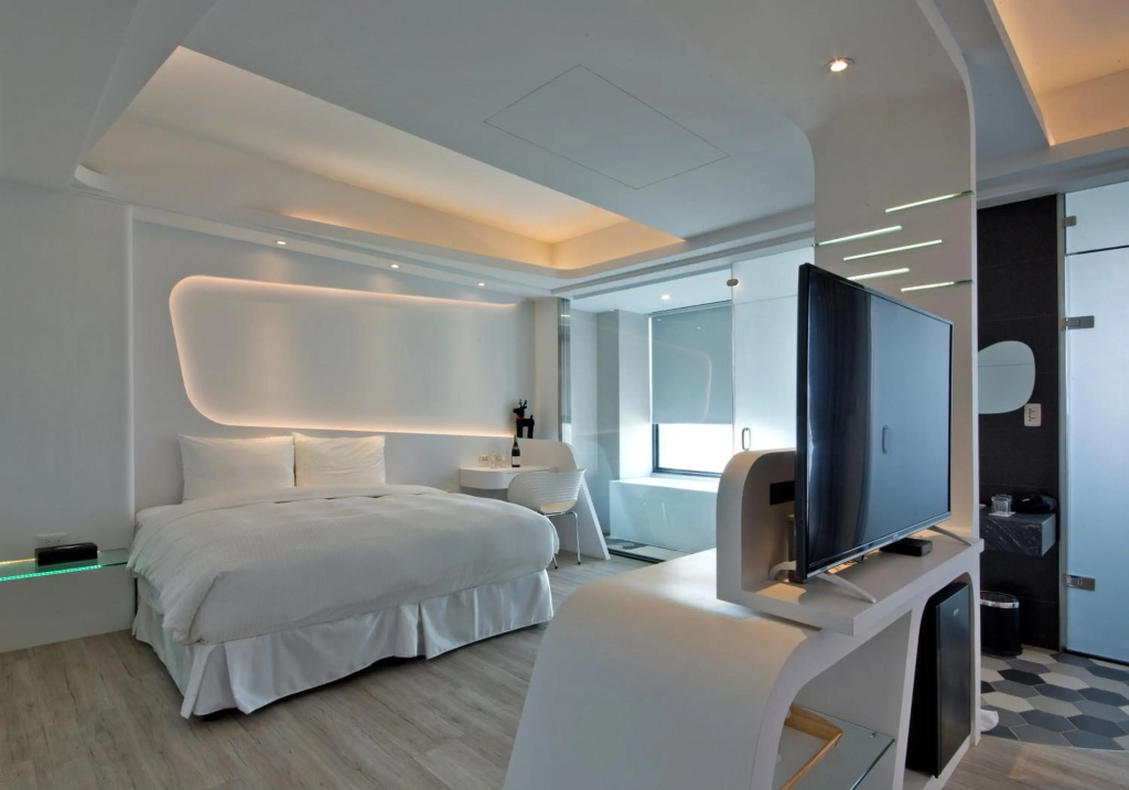 Joy Inn — 4