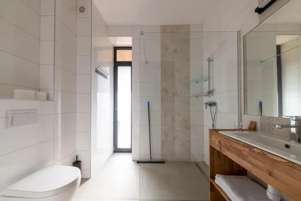 Standard Double room with balcony (full double bed)