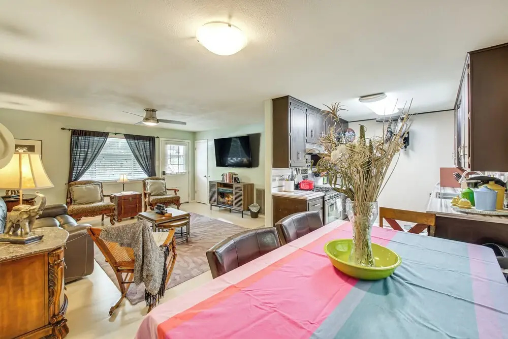 Walk to Bathhouse Row: Dog-friendly Home! - фото 5