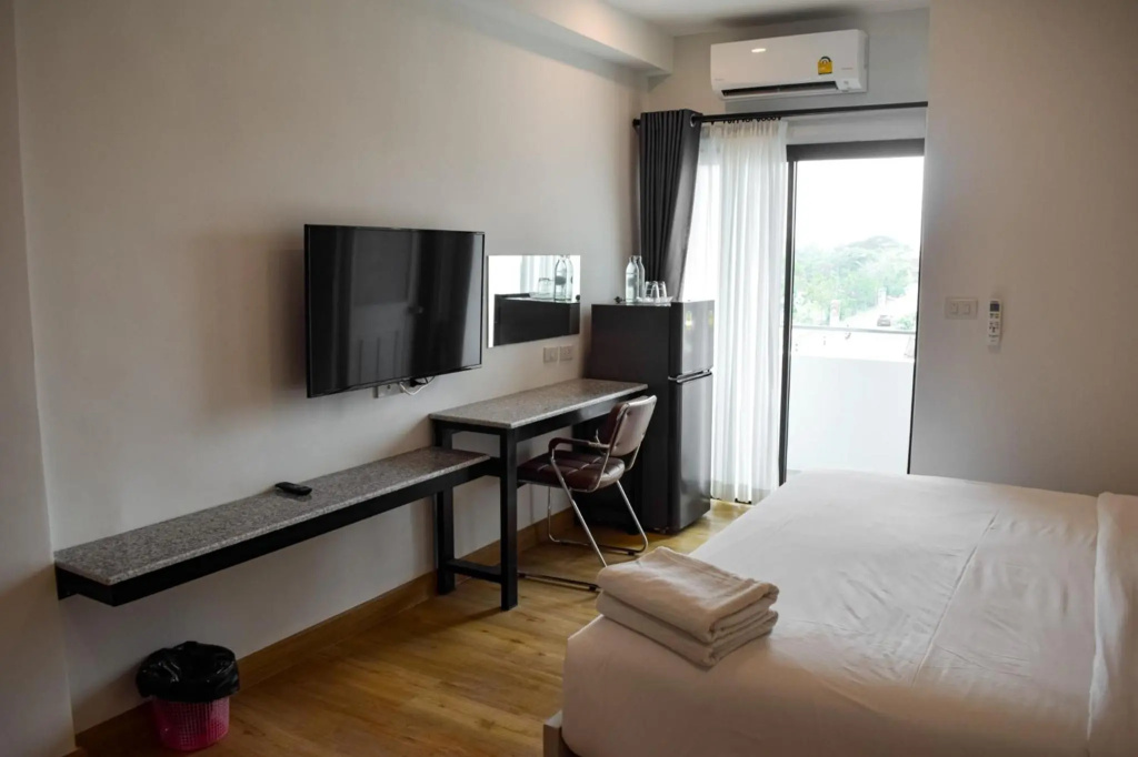 Chonlapruk Lakeside Hotel — 3