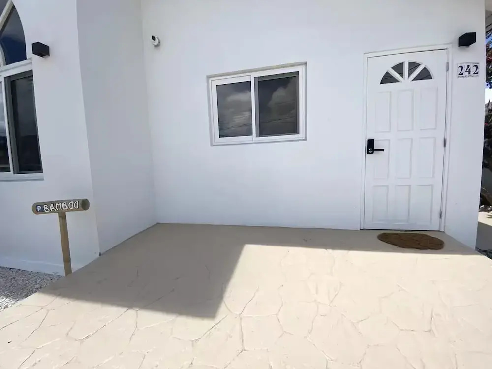 Palm Beach Vacaysuites - Bamboo Suite - Studio