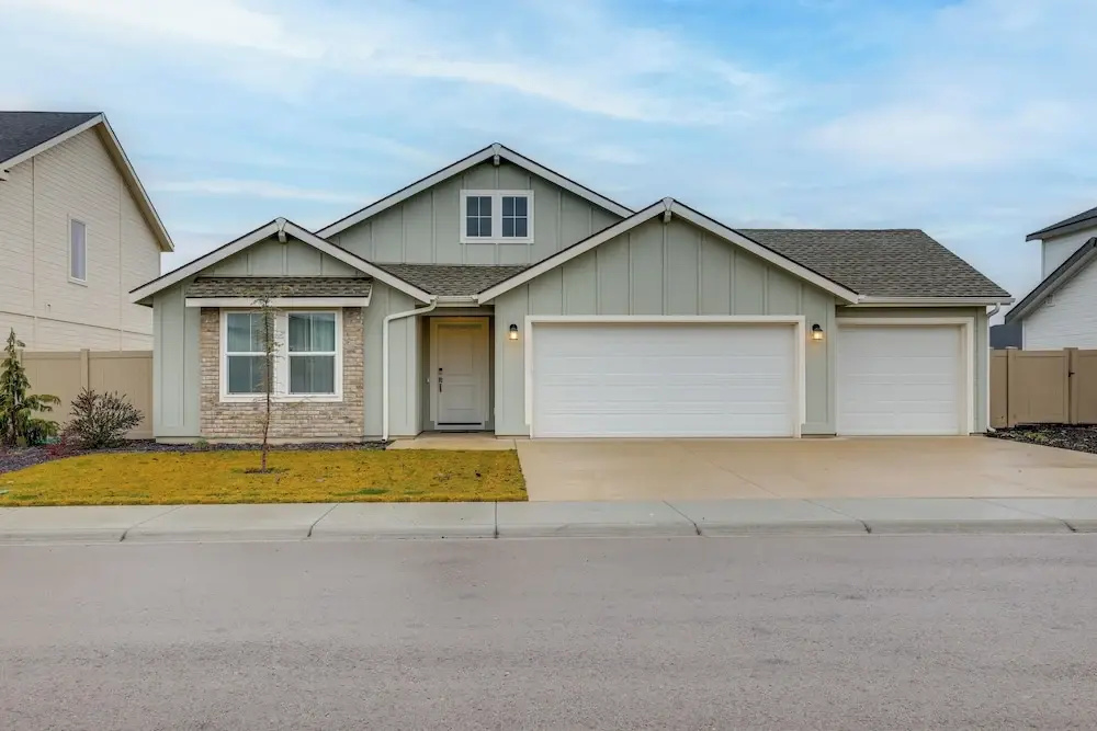 Newly Built Home w/ Yard, 4 Mi to Dtwn Caldwell!