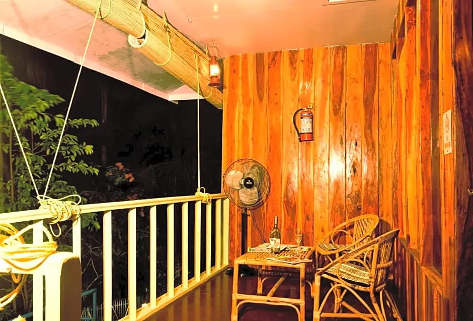 Standard Double room with balcony (full double bed)