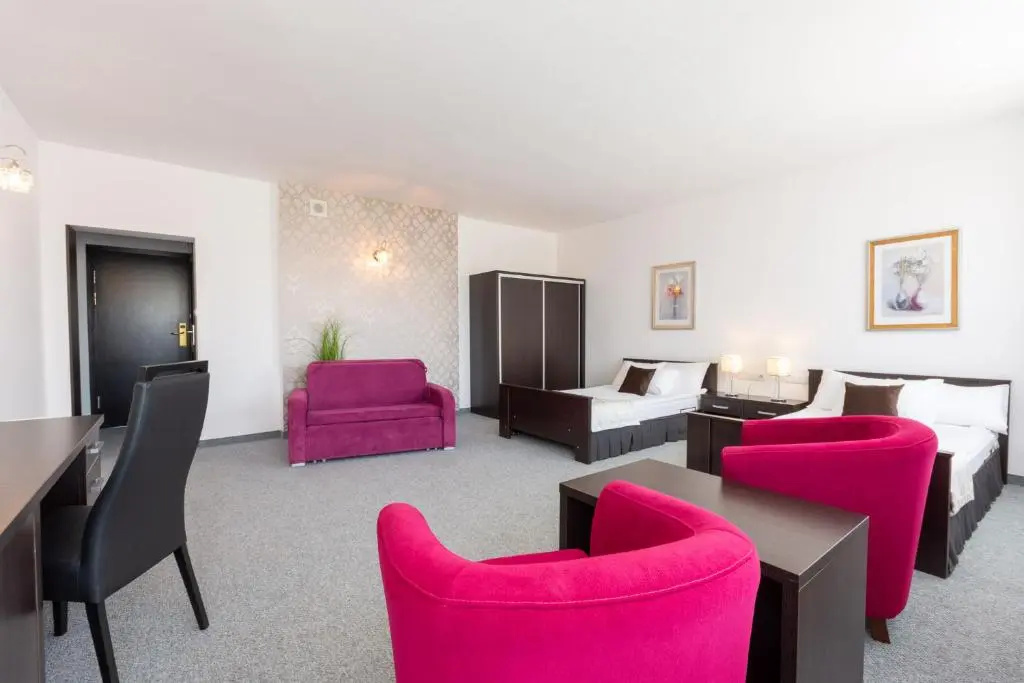 Luxury Double room (full double bed)