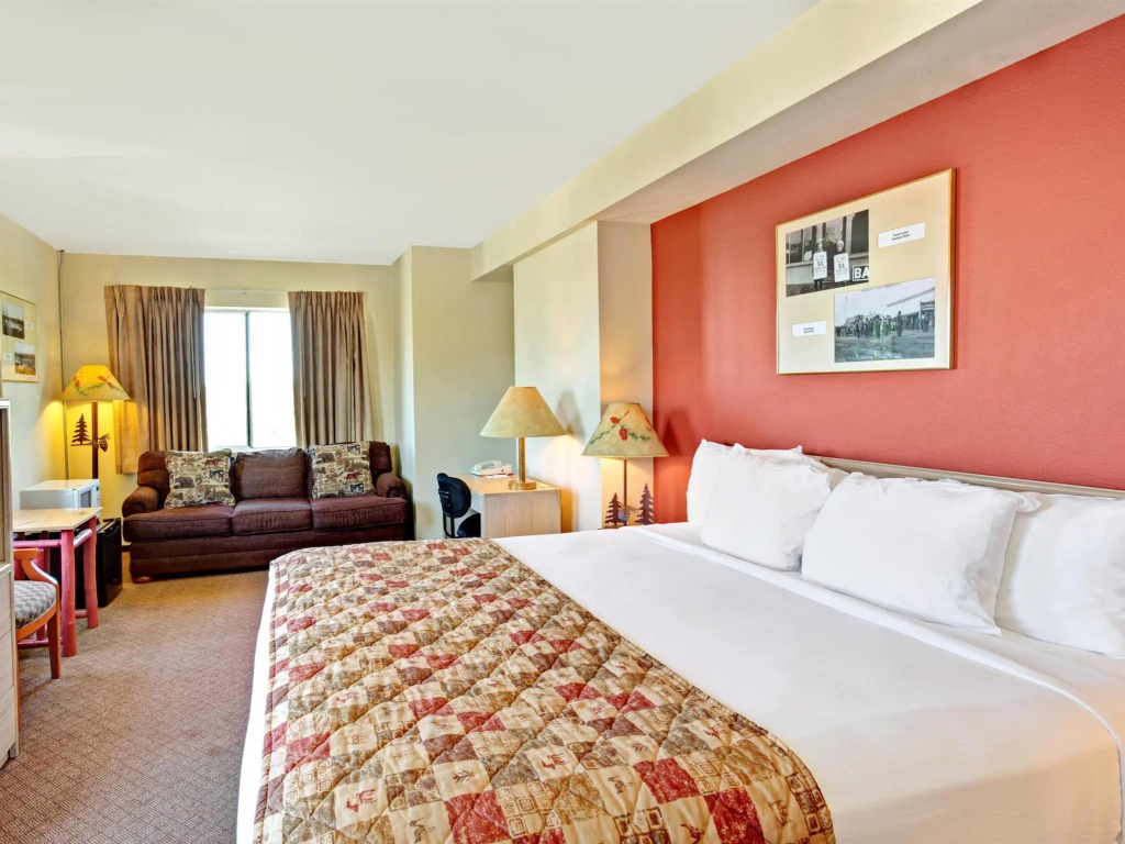 Double Suite (full double bed)
