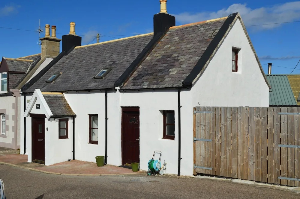 4-bed Cottage in Portknockie, Near Cullen, Moray